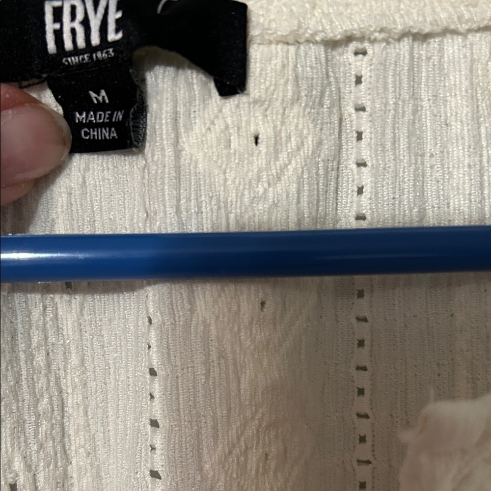 Frye Cream Textured Women's Blouse. MED. - Picture 3 of 9